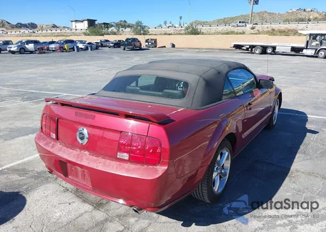 2008 Ford Mustang Gt Deluxe/Gt Premium z USA, uszkodzony, nr VIN 1ZVHT85H585117754